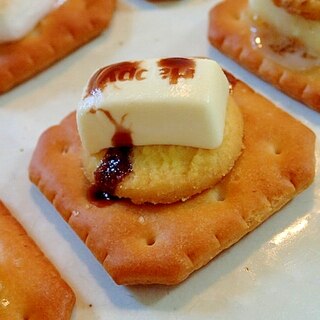 バタークッキーとダブルチョコの焼きクラッカー